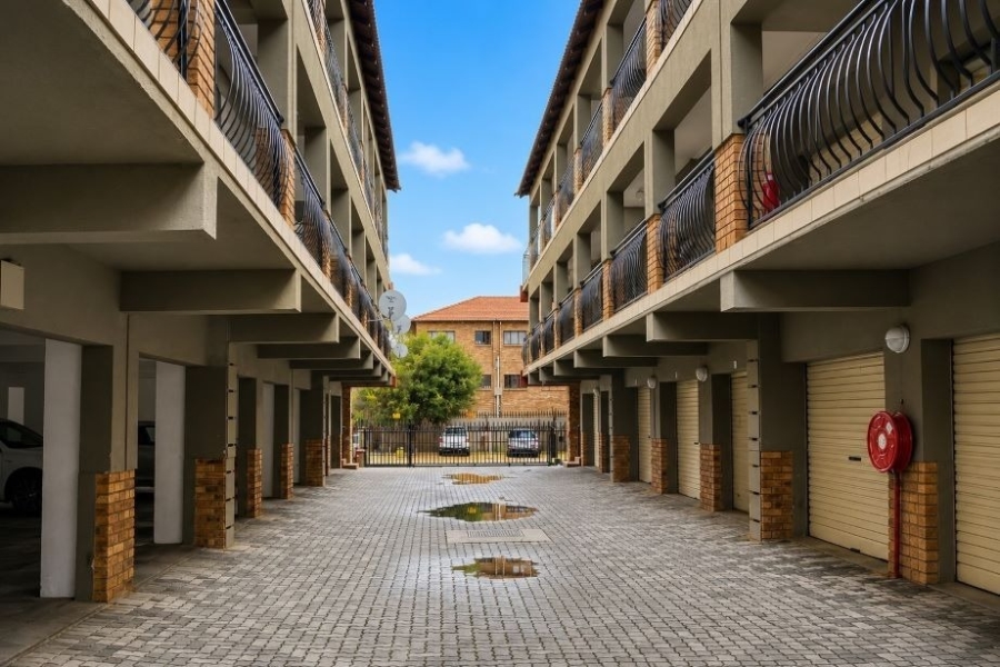 2 Bedroom Property for Sale in Rustenburg Central North West